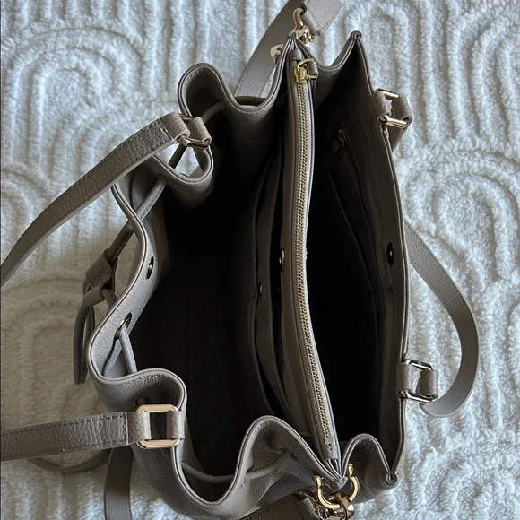 Quince Taupe Triple Compartment Leather Bucket Bag - Picture 4 of 9